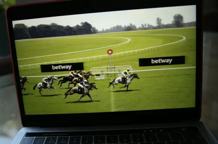 Virtual Horse Racing