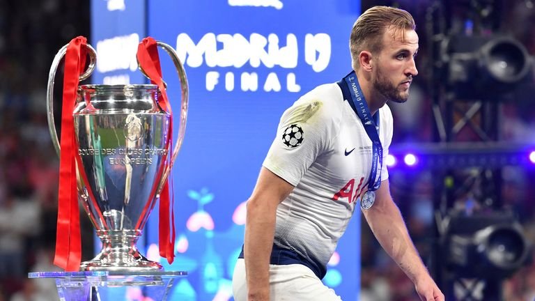 When last did Tottenham win a trophy