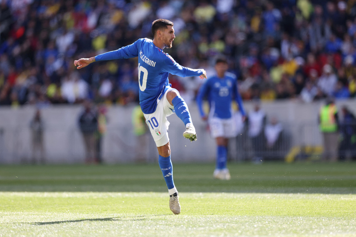 Italy beat Ecuador with goals from Pellegrini and Barella.