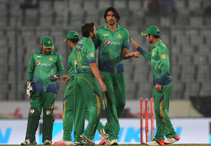 Top 15 Tallest Cricketers in the World of All Time